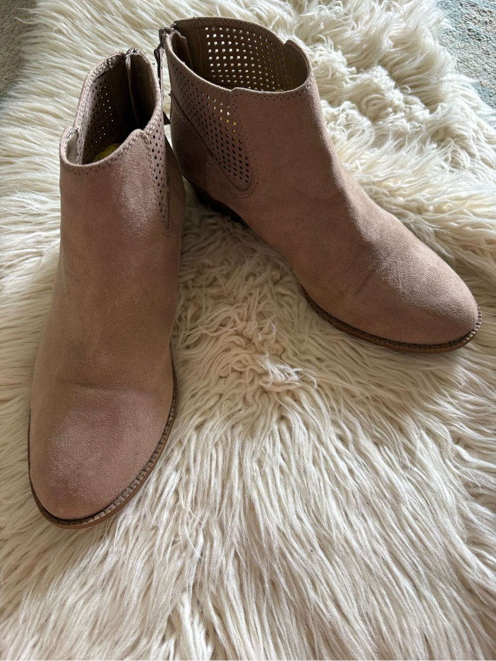 Justice Girls Taupe Booties Fall Boots Girls / Women’s Size 6 Zip Lattice Detail